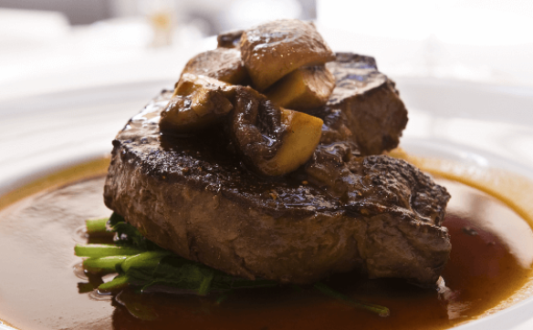 Viande rouge sauce champignons